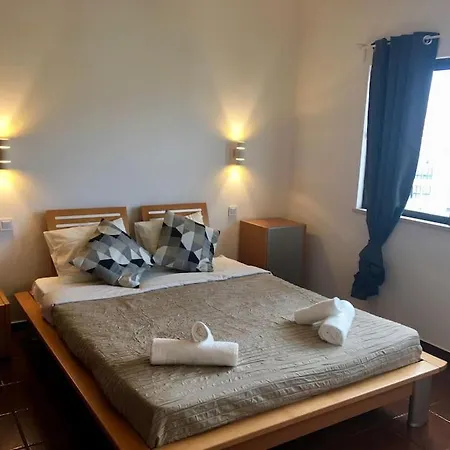 1 350m Olhos De Agua, H *